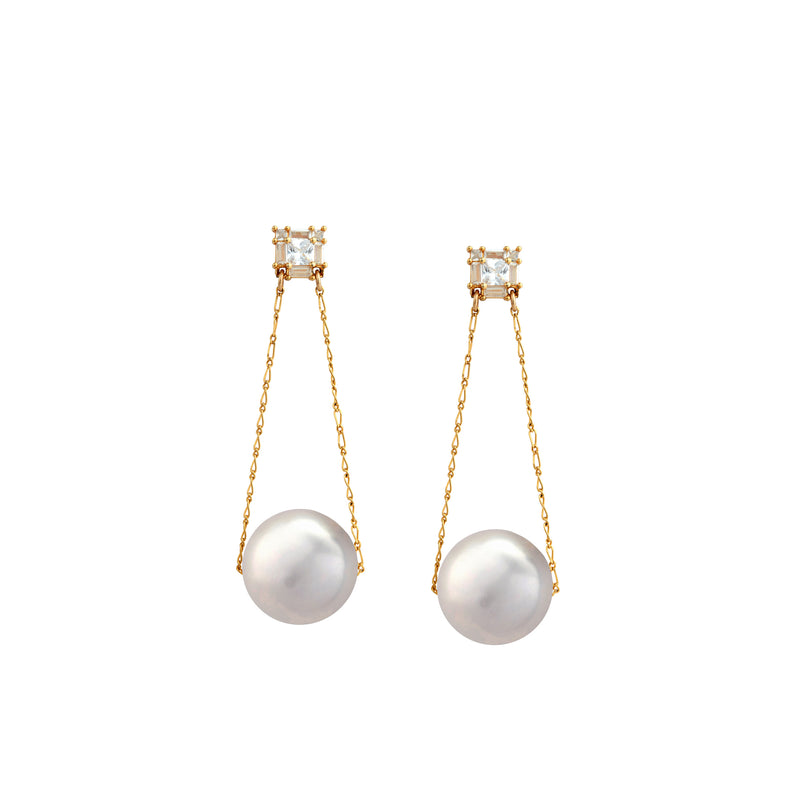 Jules Pearl Earrings