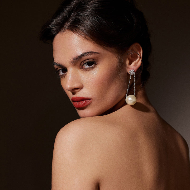 Jules Pearl Earrings